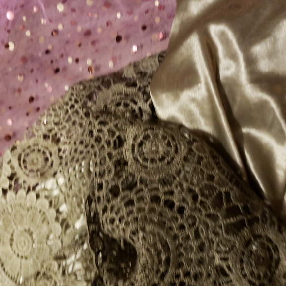 👗3/25$ 👗Pretty Ombre Crochet Skirt🍃 - Picture 4 of 9